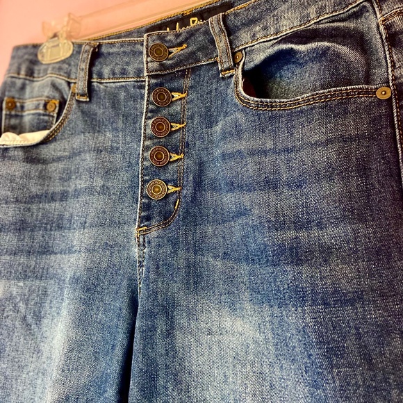 Indigo Rein Distressed Skinny Jeans Classic Medium Wash Stylish Women’s Size 9 - Picture 4 of 4